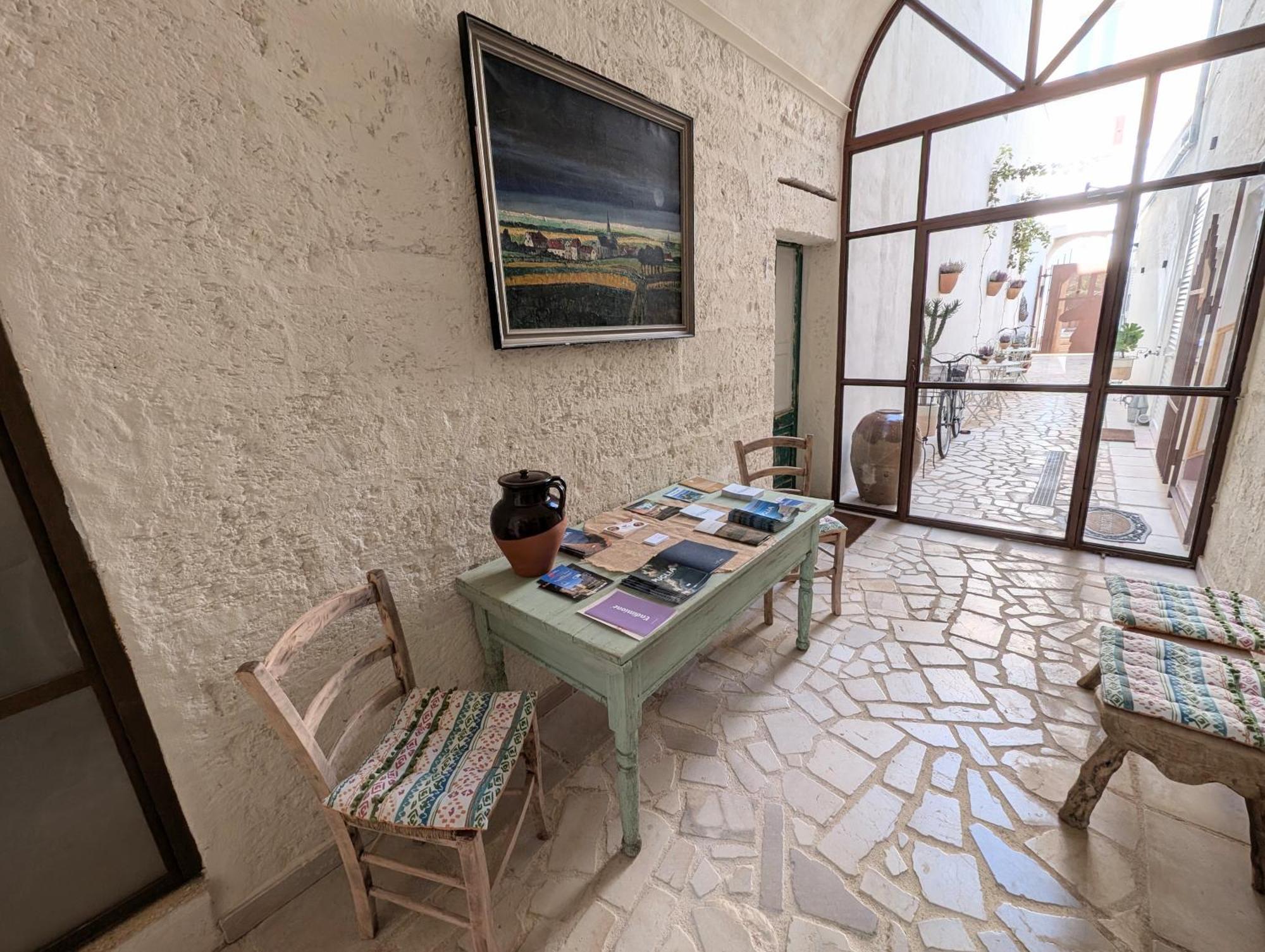 The Art Of Leo Bed & Breakfast Lucugnano Exterior photo